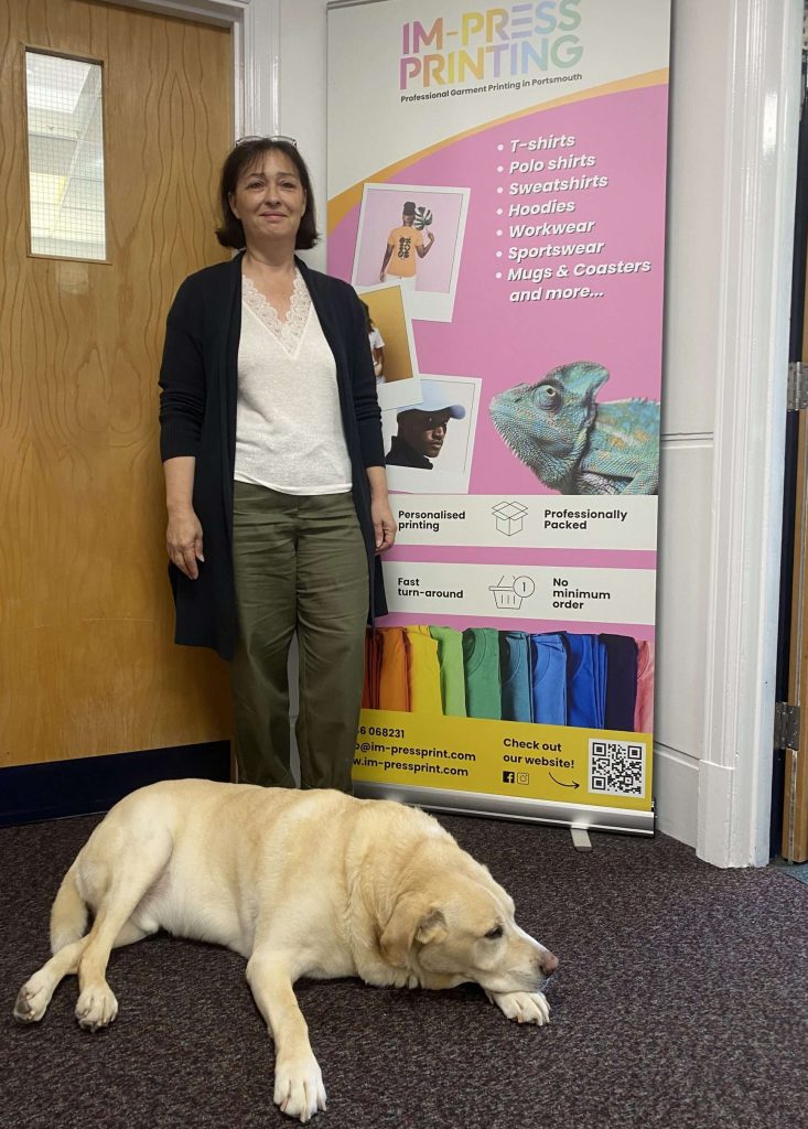 IM-Press Janine with pet Labrador